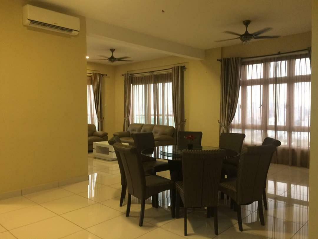 Royal Regent Condominum By Ihost Kuala Lumpur Esterno foto